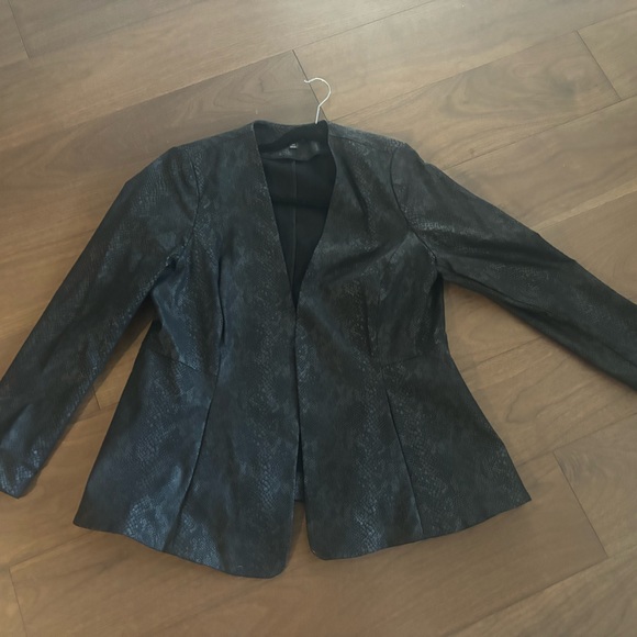 Black Snake skin look Peplum  Suit Jacket - Picture 2 of 4